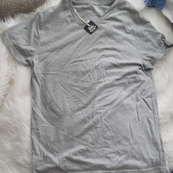 Poof Pima Cotton New York Gray V Neck T Shirt - Picture 1 of 3